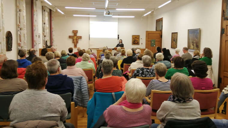 Schwester M. Johanna Harke, sprach über "Demenz - unsere Welt steht Kopf".